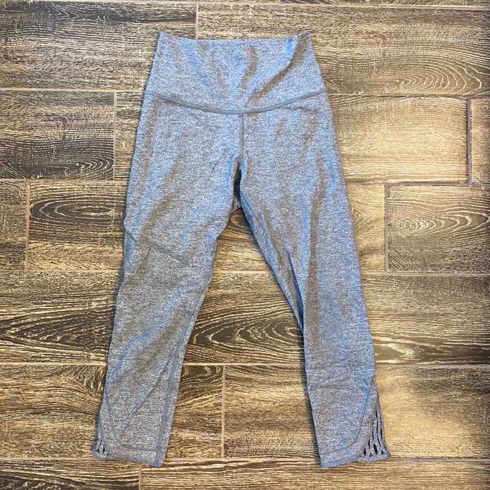 Lululemon High Waisted Wunder Under Crop